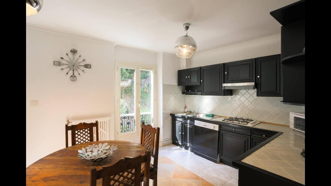 Villa Laetitia - Appt De Charme Avec Parking - Nice Nord Buitenkant foto