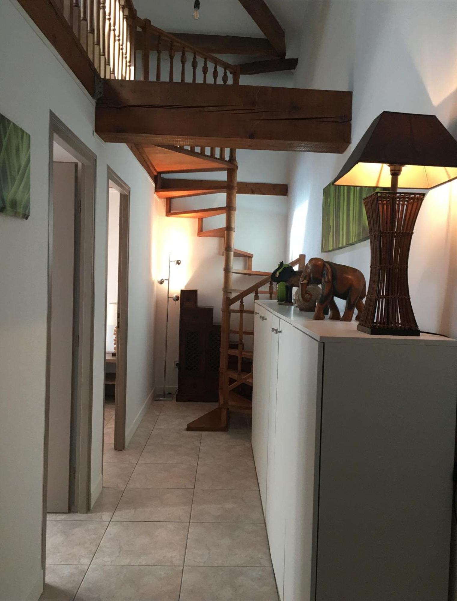 Villa Laetitia - Appt De Charme Avec Parking - Nice Nord Buitenkant foto
